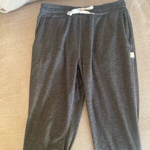 Vuori heather Gray Joggers